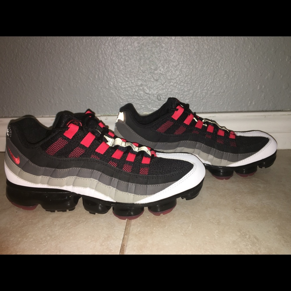 Nike Air Vapormax 95 Hot Red